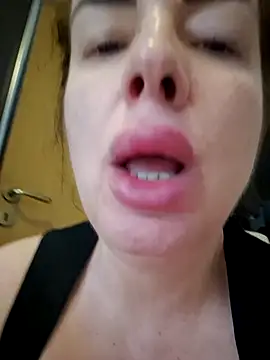 Snapshot of Adivaaa chatting on 02-22-25, 03:25 Adivaaa online show from 02-22-25, 03:25