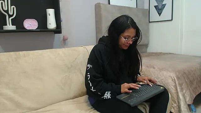 valevicious online show from 02-25-25, 05:36