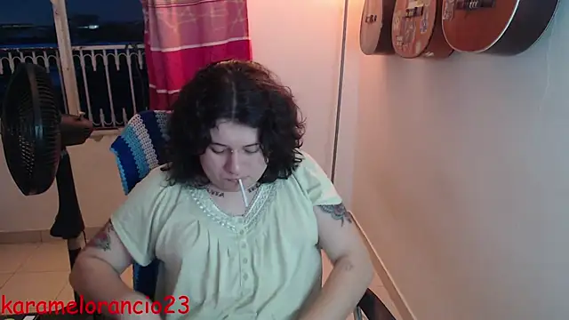 Snapshot of Smoke_trip_Alicia chatting on 09-29-25, 10:31 Smoke trip Alicia online show from 09-29-25, 10:31