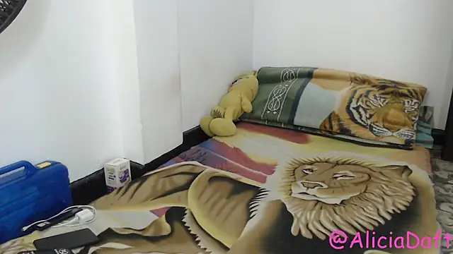 Snapshot of Smoke_trip_Alicia chatting on 05-01-26, 07:18 Smoke trip Alicia online show from 05-01-26, 07:18
