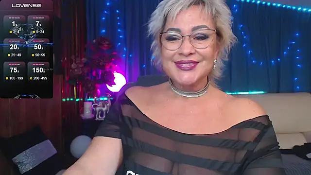 Snapshot of Ellen_Ripley chatting on 12-13-24, 02:27 Ellen Ripley online show from 12-13-24, 02:27