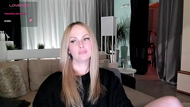 Libby Nora online show from 12-12-24, 02:33