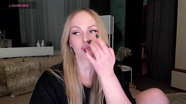 Libby Nora online show from 02-04-25, 06:06