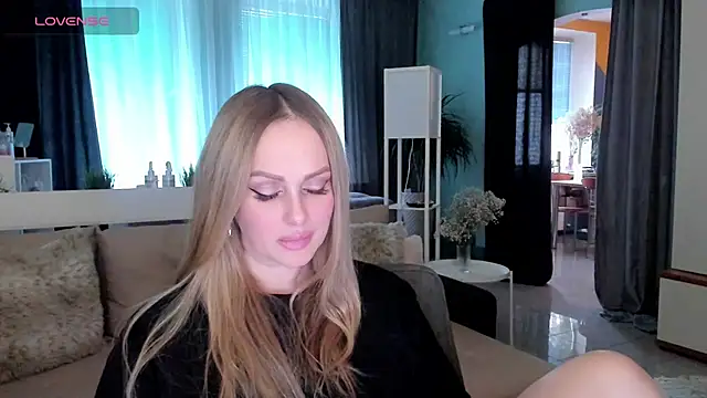 Libby Nora online show from 02-10-25, 01:01