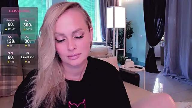 Libby Nora online show from 09-08-25, 02:27