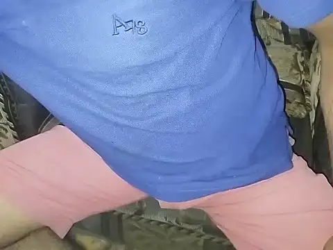 Snapshot of robertocastillo-2017 chatting on 11-04-25, 04:33 robertocastillo-2017 online show from 11-04-25, 04:33