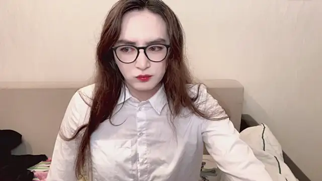 Snapshot of MinniMaksy chatting on 06-28-26, 10:05 MinniMaksy online show from 06-28-26, 10:05