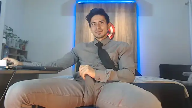 Andrew 4  online show from 11-28-25, 03:31