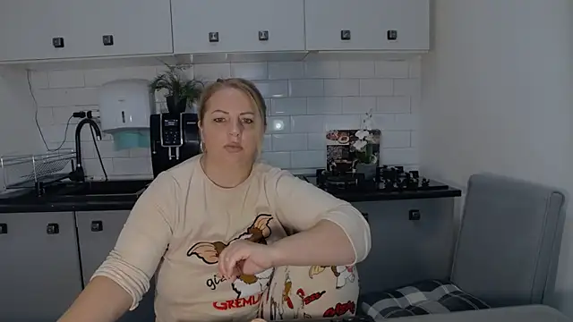 erikaerika online show from 09-20-25, 06:25