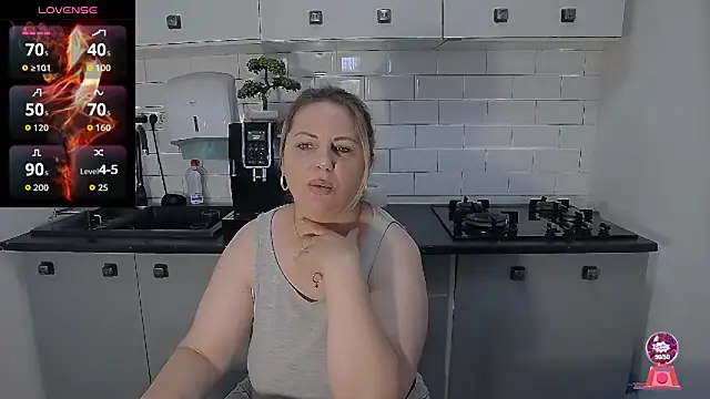 erikaerika online show from 06-30-26, 07:42