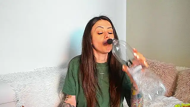 BrianaDiamondXXX online show from 07-05-26, 10:44