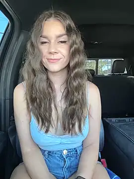 MaggyMayI online show from 10-23-25, 04:39