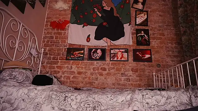 Evelively online show from 11-26-25, 04:13