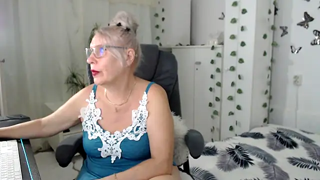 Snapshot of Ghertrude52 chatting on 08-03-26, 04:22 Ghertrude52 online show from 08-03-26, 04:22