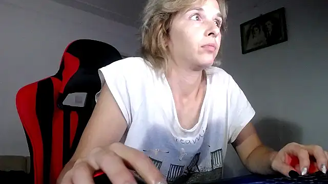 SexxyLety online show from 09-15-25, 08:20