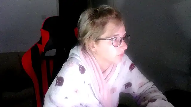 SexxyLety online show from 10-04-25, 06:39