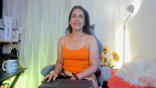 girasol walton online show from 05-09-26, 02:00
