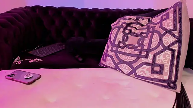 Snapshot of NatashaxoBangs chatting on 03-15-25, 05:37 NatashaxoBangs online show from 03-15-25, 05:37