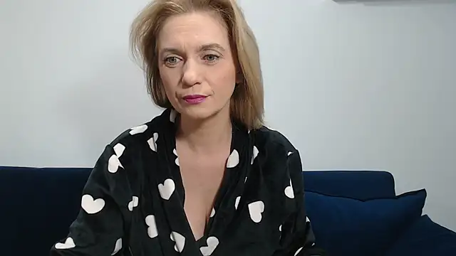 Snapshot of MysticCreature chatting on 01-11-25, 05:20 MysticCreature online show from 01-11-25, 05:20