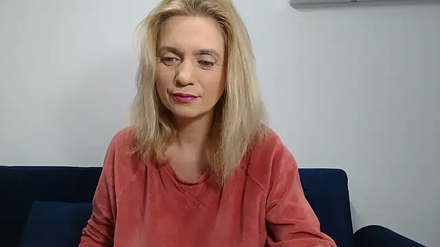 Snapshot of MysticCreature chatting on 02-03-25, 04:14 MysticCreature online show from 02-03-25, 04:14