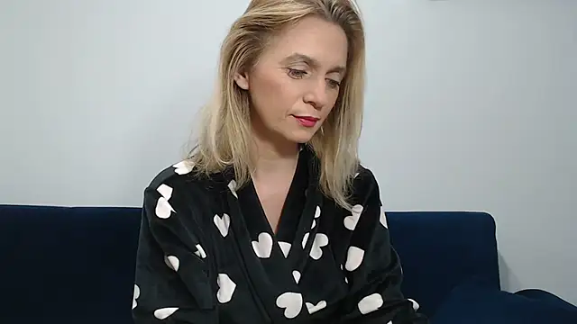 Snapshot of MysticCreature chatting on 02-16-25, 06:21 MysticCreature online show from 02-16-25, 06:21