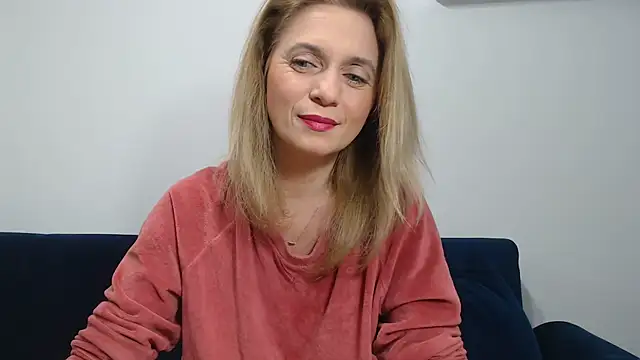 Snapshot of MysticCreature chatting on 03-03-25, 04:14 MysticCreature online show from 03-03-25, 04:14