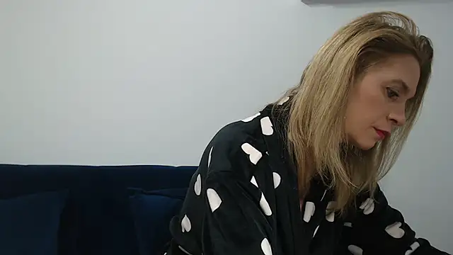 Snapshot of MysticCreature chatting on 03-05-25, 04:34 MysticCreature online show from 03-05-25, 04:34