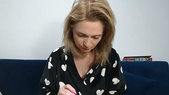 Snapshot of MysticCreature chatting on 01-14-26, 06:08 MysticCreature online show from 01-14-26, 06:08