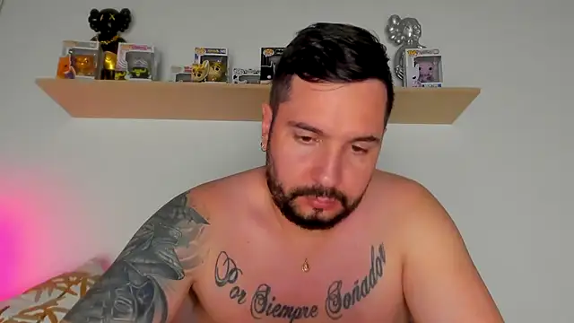 camilo restrepo21 online show from 12-19-25, 02:40