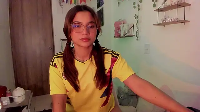 Sweett Priya online show from 07-04-26, 03:45