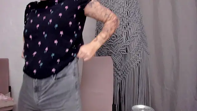 why again me online show from 03-16-25, 06:55