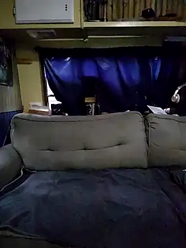 Snapshot of Cooking_Cristal chatting on 12-18-24, 05:00 Cooking Cristal online show from 12-18-24, 05:00