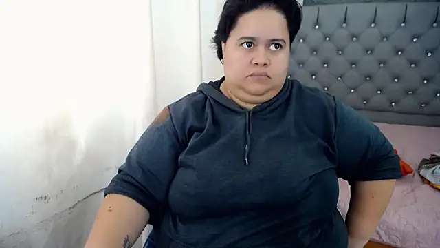 hotlesby4uxxx online show from 12-05-24, 08:00