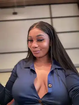 Snapshot of __Nessa__ chatting on 01-18-25, 03:27   Nessa   online show from 01-18-25, 03:27