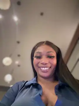 Snapshot of __Nessa__ chatting on 01-18-25, 06:43   Nessa   online show from 01-18-25, 06:43