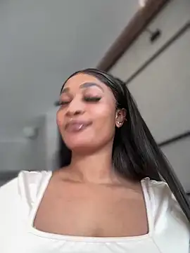 Snapshot of __Nessa__ chatting on 01-25-25, 11:34   Nessa   online show from 01-25-25, 11:34