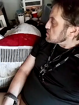 Snapshot of N8daMac chatting on 03-09-25, 04:33 N8daMac online show from 03-09-25, 04:33