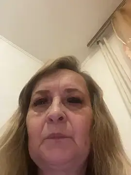Snapshot of Irina2909@xh chatting on 05-10-26, 07:41 Irina2909xh online show from 05-10-26, 07:41