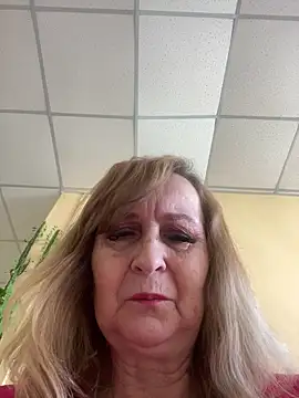 Snapshot of Irina2909@xh chatting on 05-11-26, 07:47 Irina2909xh online show from 05-11-26, 07:47