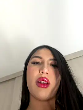 hollyprincess 2 online show from 11-17-25, 01:33