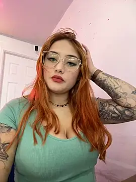 Snapshot of Tulipa_ chatting on 03-04-25, 08:38 Tulipa  online show from 03-04-25, 08:38