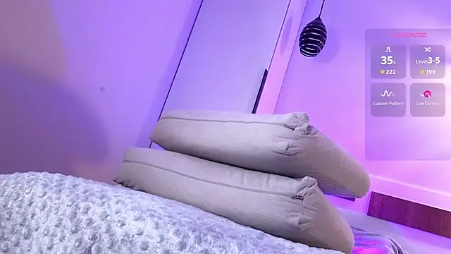 S3Xyes online show from 04-21-26, 12:34