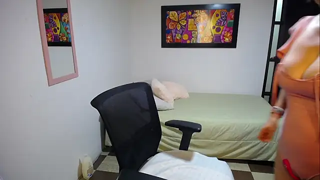 Sofi 5249  online show from 11-08-25, 03:07