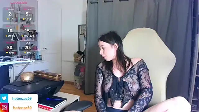 Hotenza69 online show from 11-11-25, 05:24