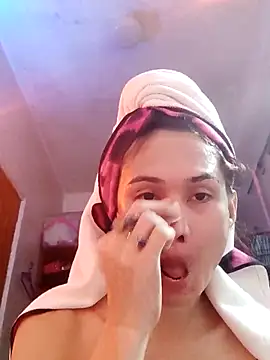 QueenSoreal online show from 03-12-25, 07:28