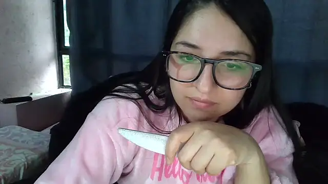 Snapshot of sara_110323 chatting on 09-19-25, 11:11 sara 110323 online show from 09-19-25, 11:11