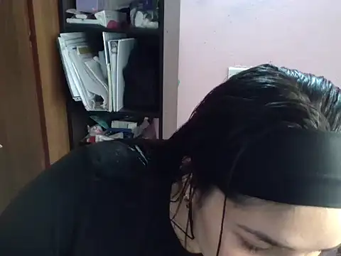 sara 110323 online show from 11-27-25, 05:48