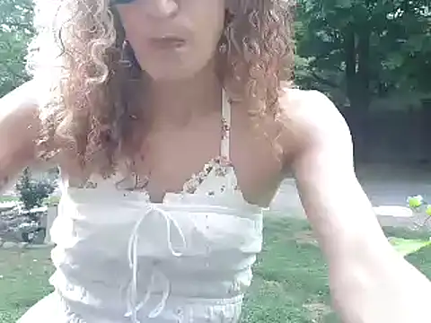 Snapshot of AshleyRain chatting on 05-19-26, 07:42 AshleyRain online show from 05-19-26, 07:42