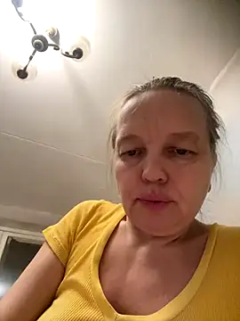 Snapshot of Susanel chatting on 12-01-24, 04:29 Susanel online show from 12-01-24, 04:29