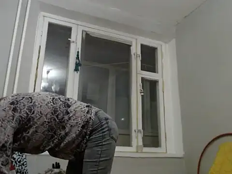 Snapshot of Susanel chatting on 12-01-24, 09:26 Susanel online show from 12-01-24, 09:26